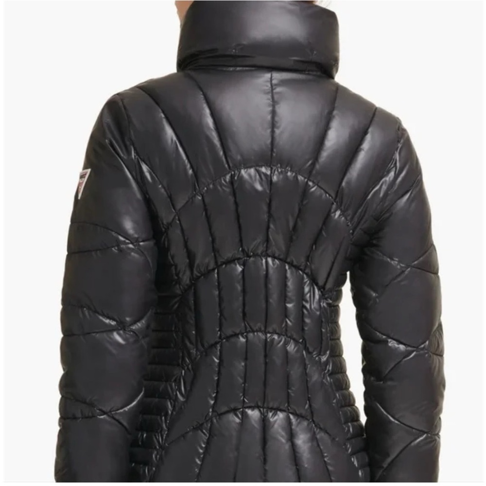 NWOT Women’s Black Puffer Jacket - Medium - Picture 5 of 11
